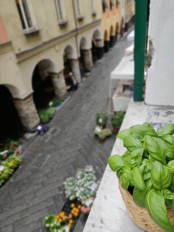 Vista Sul Carruggio, Centro Storico Di Chiavari Ngoại thất bức ảnh